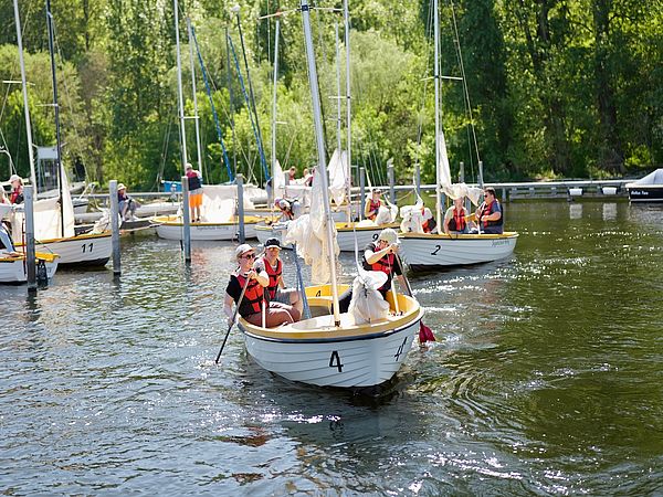 Segelausbildung zum Segelschein für Binnengewässer Segelschule Hering