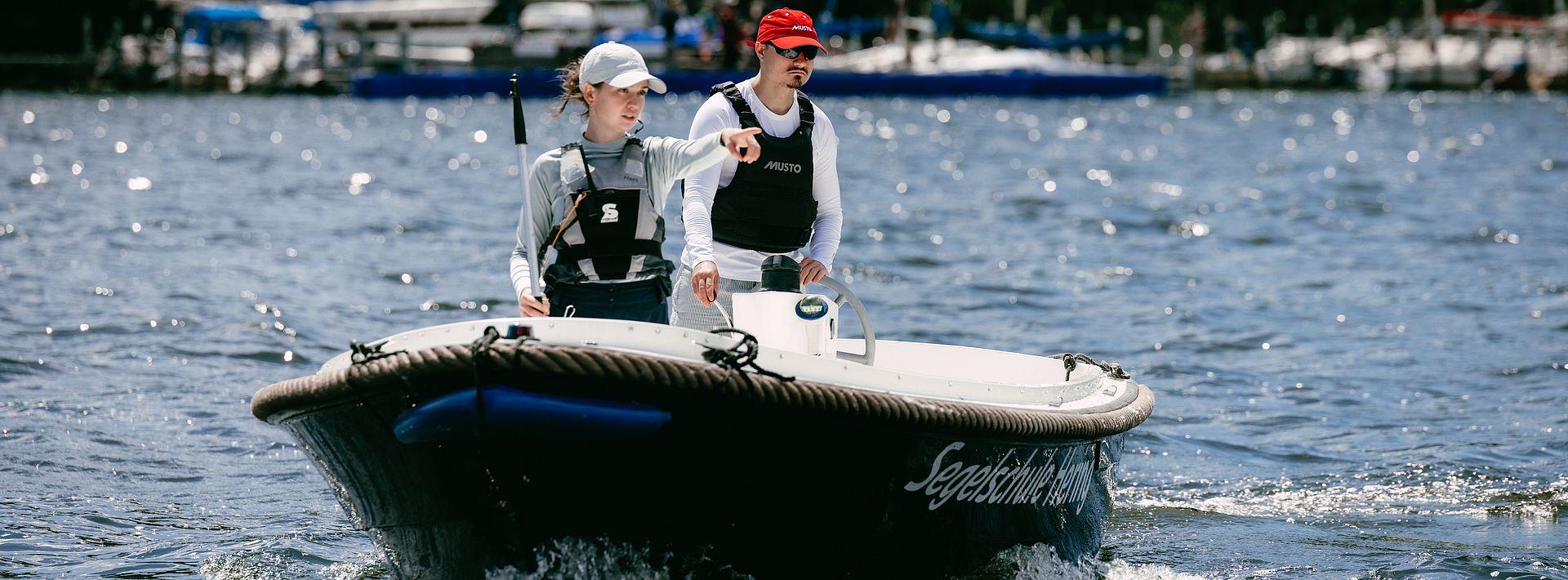 Segelschule Hering Kombination Binnen See Motorboot